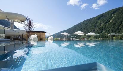 hotelhuber-pool-02