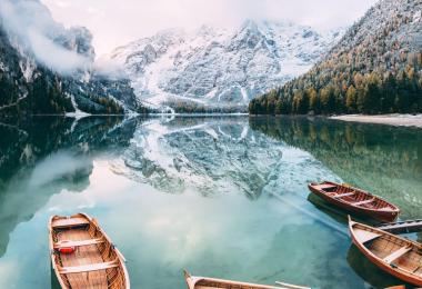 pragser-wildsee-italien-suedtirol-lago-di-braies-shutterstock-511921831winterzugeschnitten